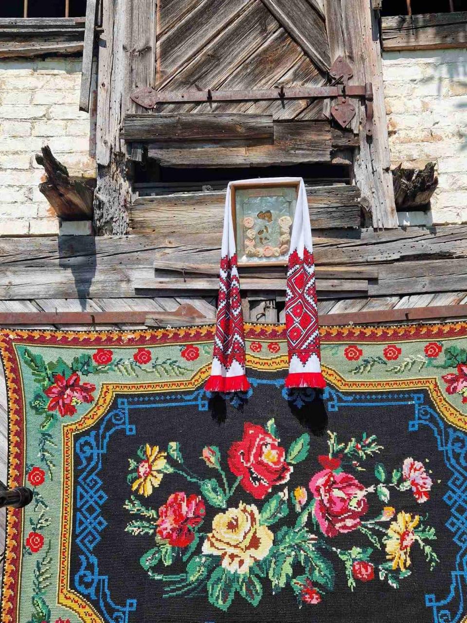 У селі на Рівненщині показали фольгові ікони-мучениці радянських часів - фото 4