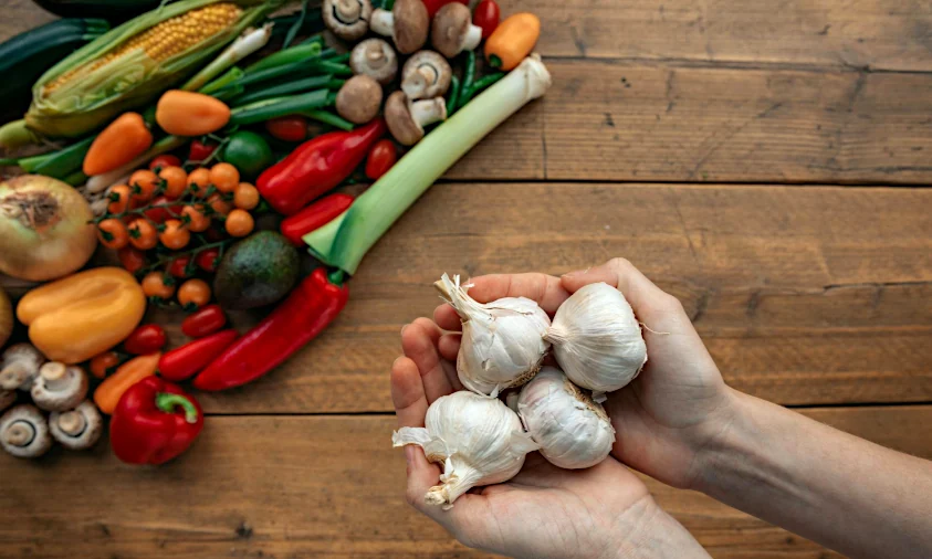 Часник не зміцнює імунну систему, але ці 5 продуктів так – думка лікаря