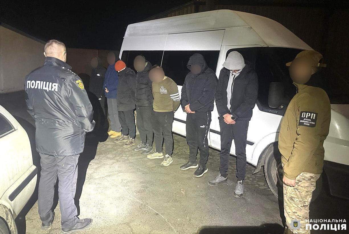 За організацію незаконного перетину кордону затримали зловмисників на Рівненщині