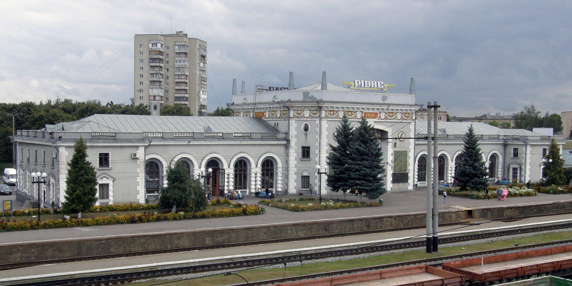 Фельдшери, а за сумісництвом ще й санітарки?