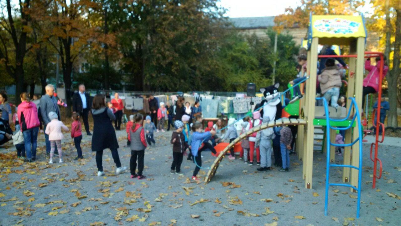Дитячим святом на Фабричній,16 заправляв кіт Феномен Дитячим святом на Фабричній,16 заправляв кіт Феномен