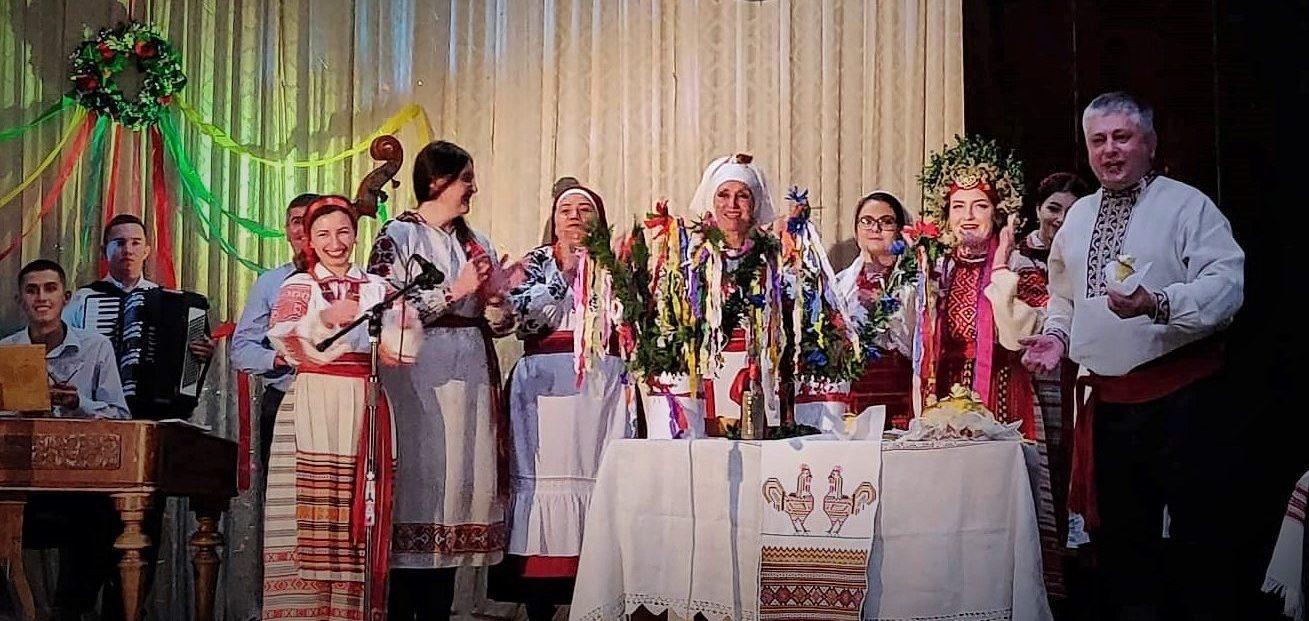 40 років кафедрі РДГУ: співали й частували короваєм