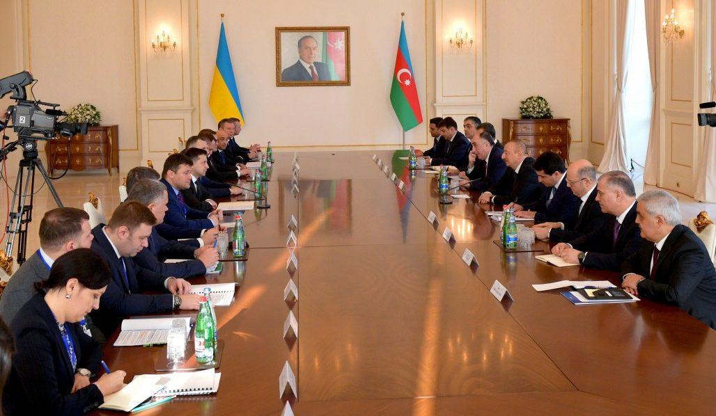 Рівняни полетіли до Баку налагоджувати мости партнерства