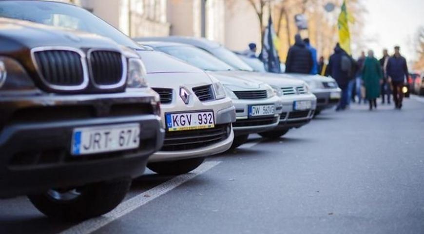 Власники «євроблях» почали отримувати штрафи