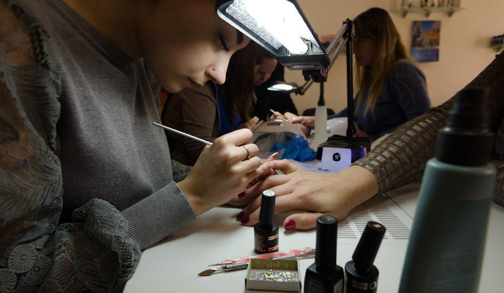 Кваліфіковані манікюрники представили ефектне колективне портфоліо Кваліфіковані манікюрники представили ефектне колективне портфоліо