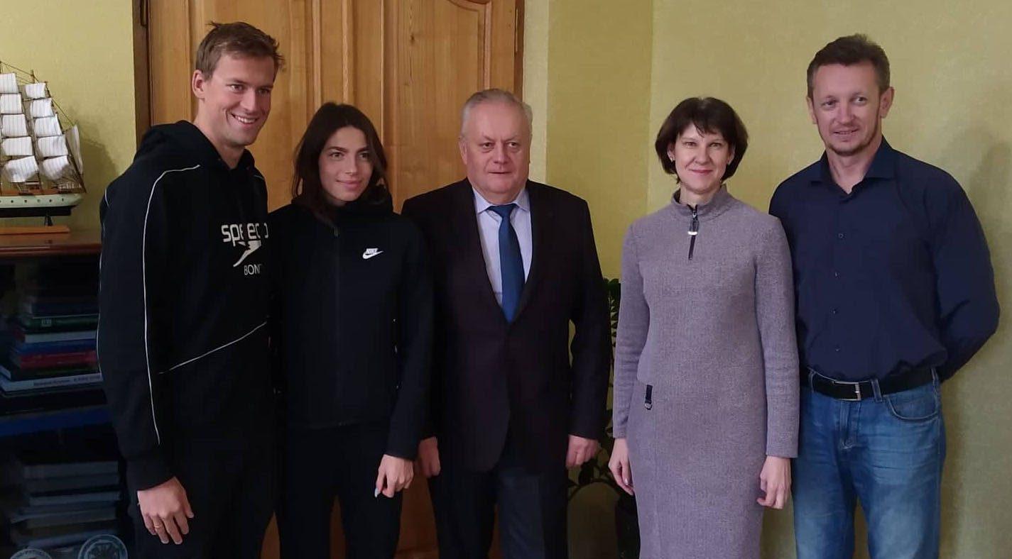 На каву до мера завітала чемпіонська родина