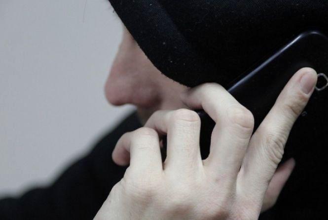 Шахраї виманили у літнього рівнянина кругленьку суму