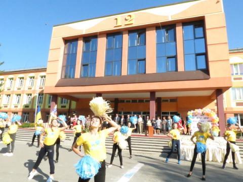 Дванадцята школа відзначила 55-річний ювілей