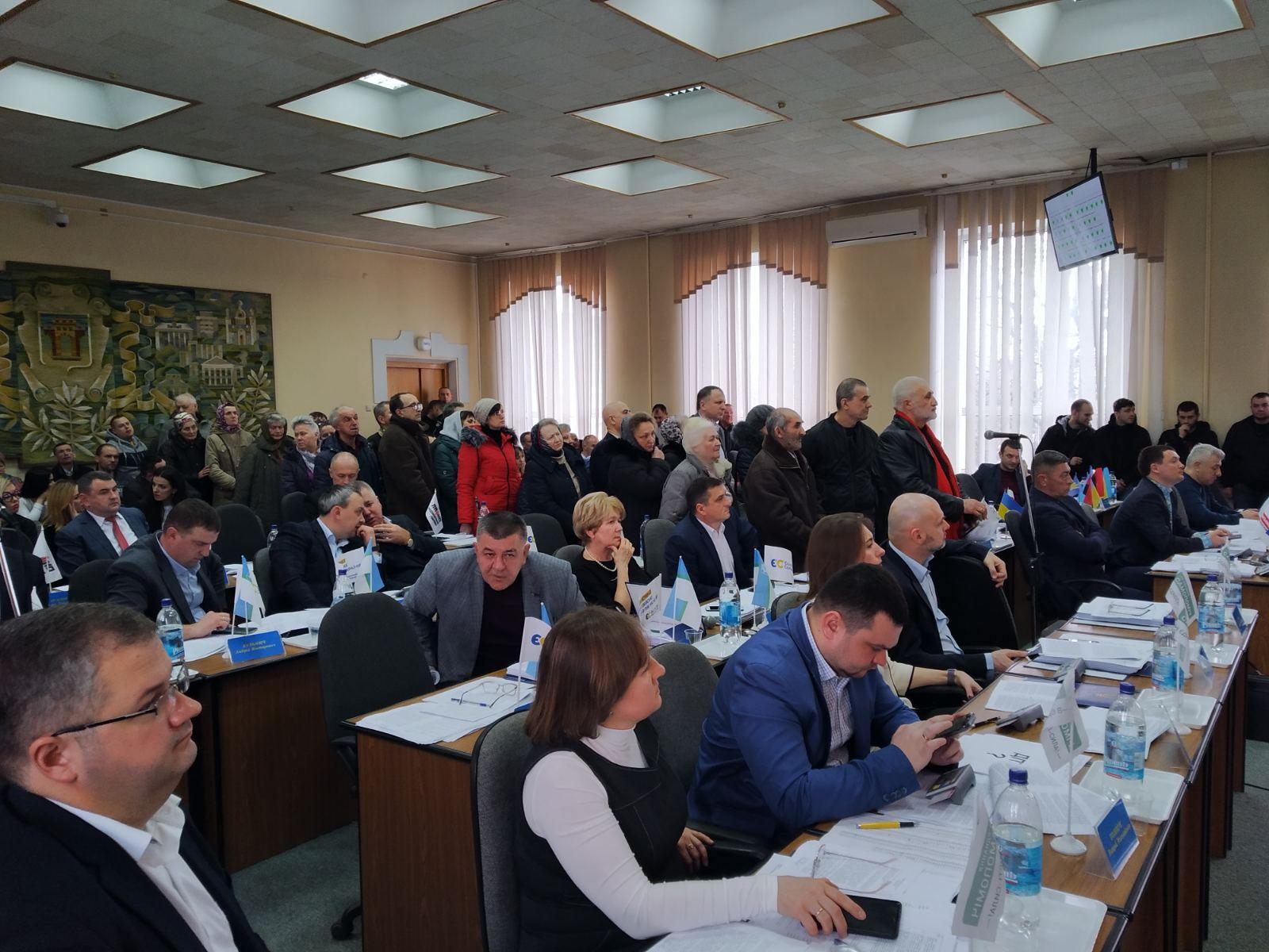Безхатьки прийшли на сесію міськради відстоювати свої інтереси