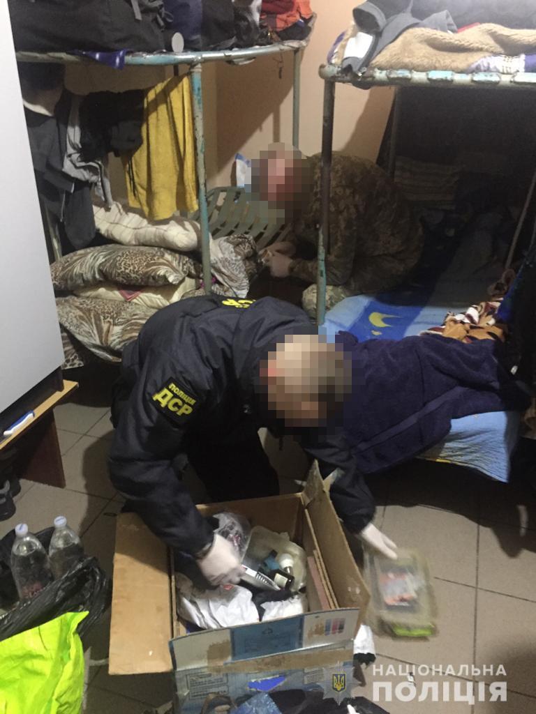 На Рівненщині злочинці вимагали 5 тисяч доларів у засудженого