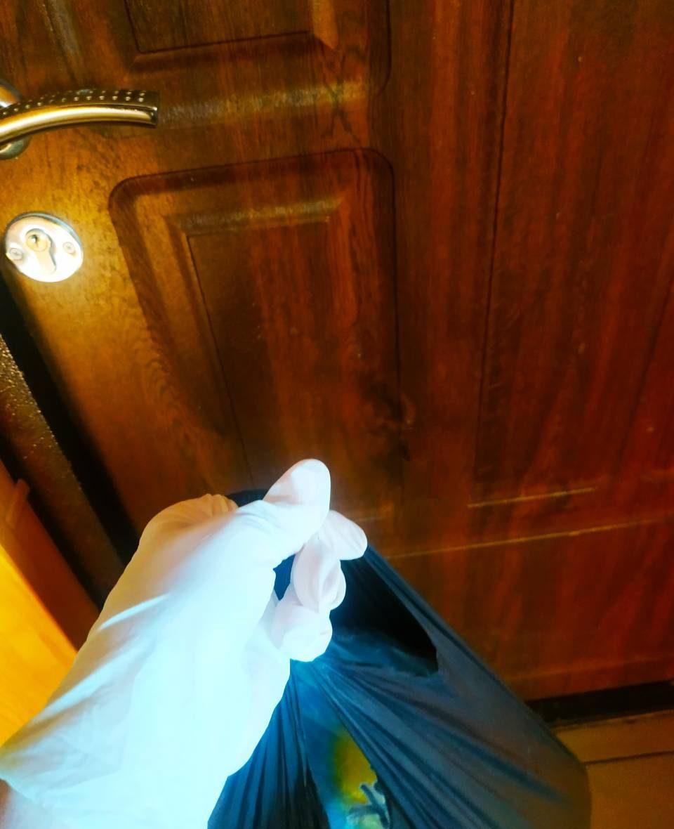 У Рівному запрацювала перша служба безконтактної доставки продуктів