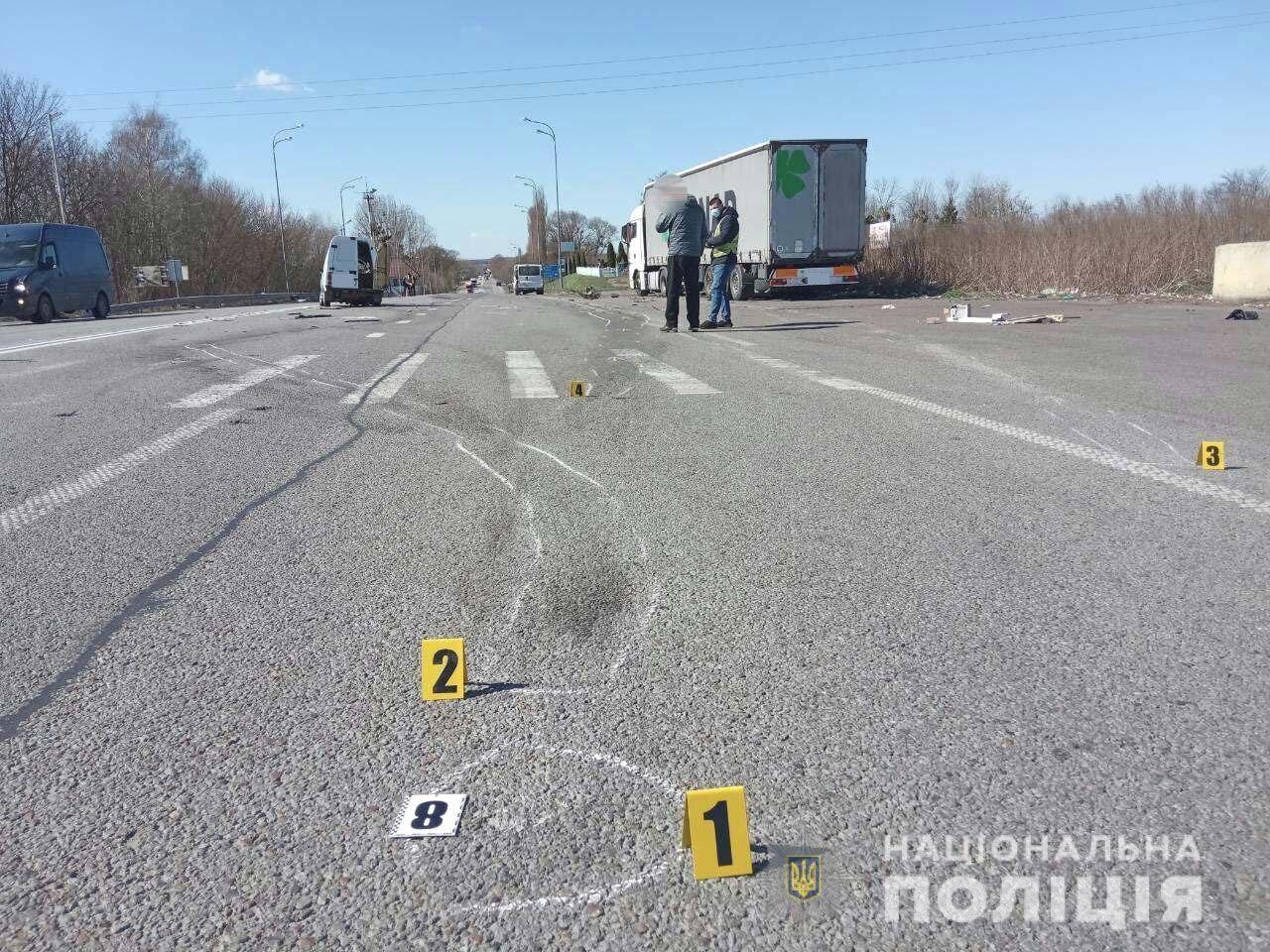 Розвертався в забороненому місці та травмувався: на Рівненщині сталася ДТП