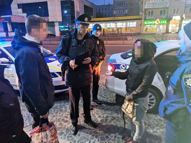 У Рівному підозрювана в пограбуванні сама подзвонила до поліції У Рівному підозрювана в пограбуванні сама подзвонила до поліції