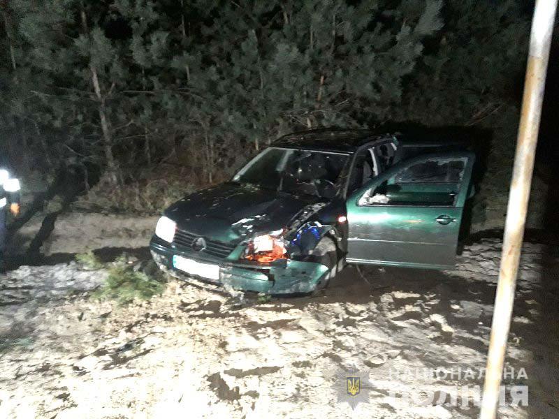 Неподалік Рівного водій спричинив смертельну аварію та втік