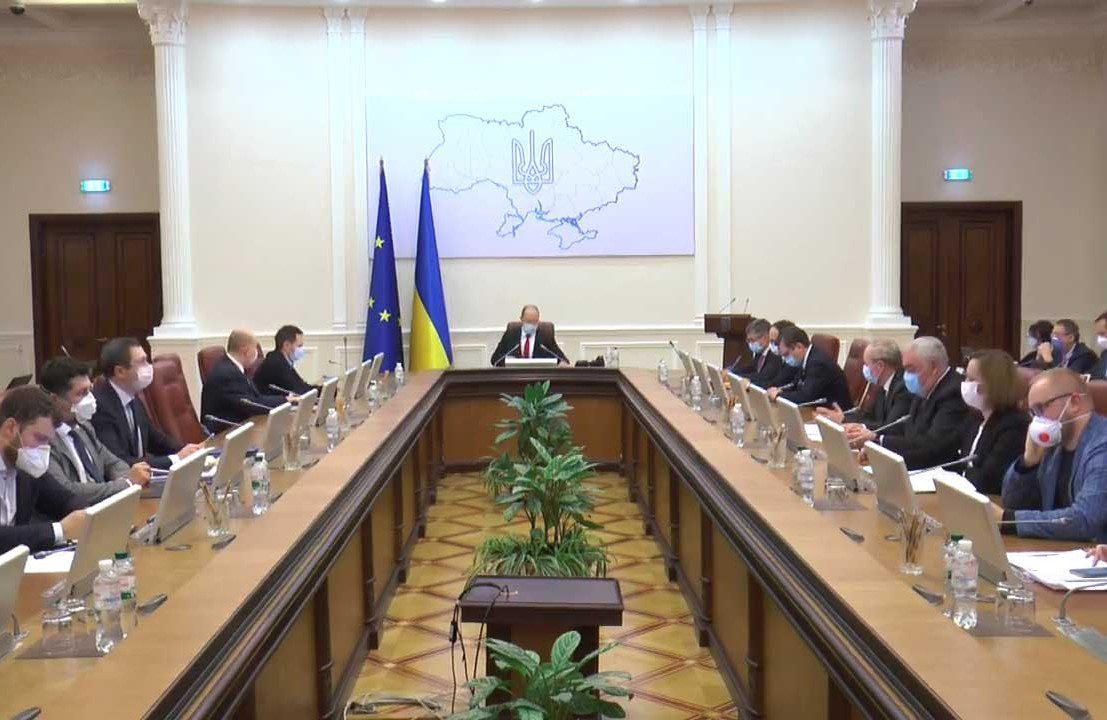 Чи обмежить конституційні права рівнян надзвичайна ситуація?