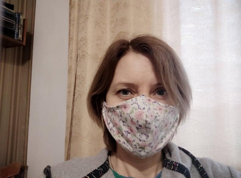 Рівнянка запропонувала покрокову інструкцію виготовлення захисної маски (ФОТО)