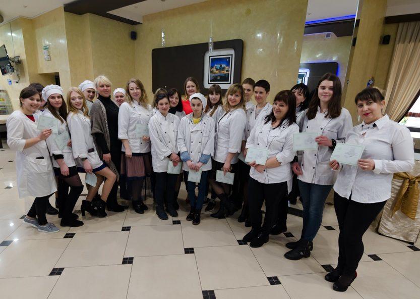 У Рівненському центрі професійно-технічної освіти державної служби зайнятості радіють успіхам випускниць У Рівненському центрі професійно-технічної освіти державної служби зайнятості радіють успіхам випускниць