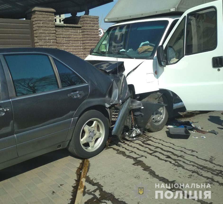 У Рівному смертельна аварія - чоловікові стало зле за кермом