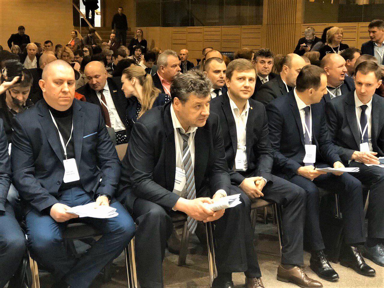 Рівненська делегація у Києві обговорює можливі зміни Контитуції