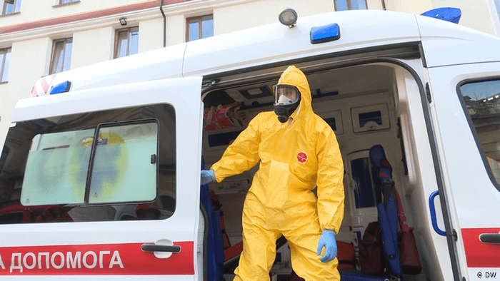 Фельдшери та водії швидкої отримають "коронавірусні" надбавки
