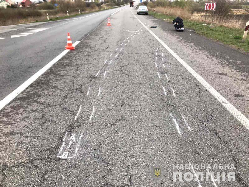 На Рівненщині поліцейські встановлюють особу померлого пішохода та розшукують водія