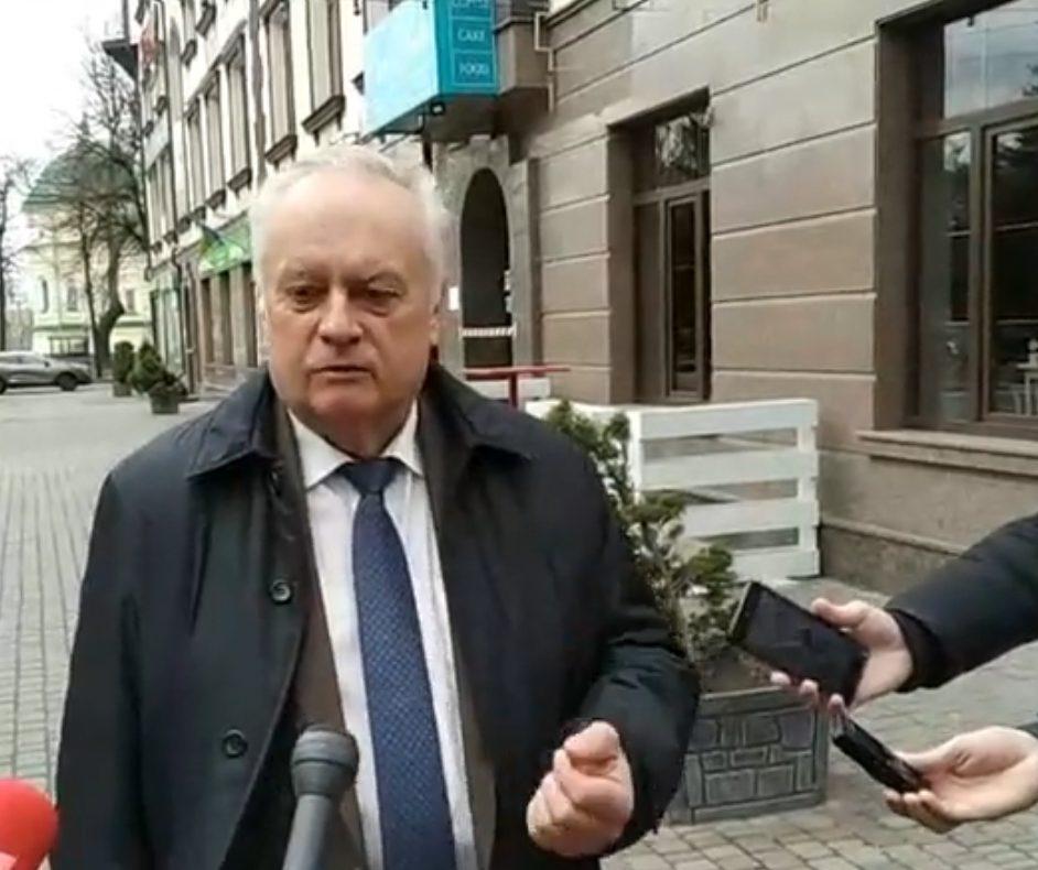 Вулиці, маршрутки і ліфти: у Рівному визначили “громадські місця”
