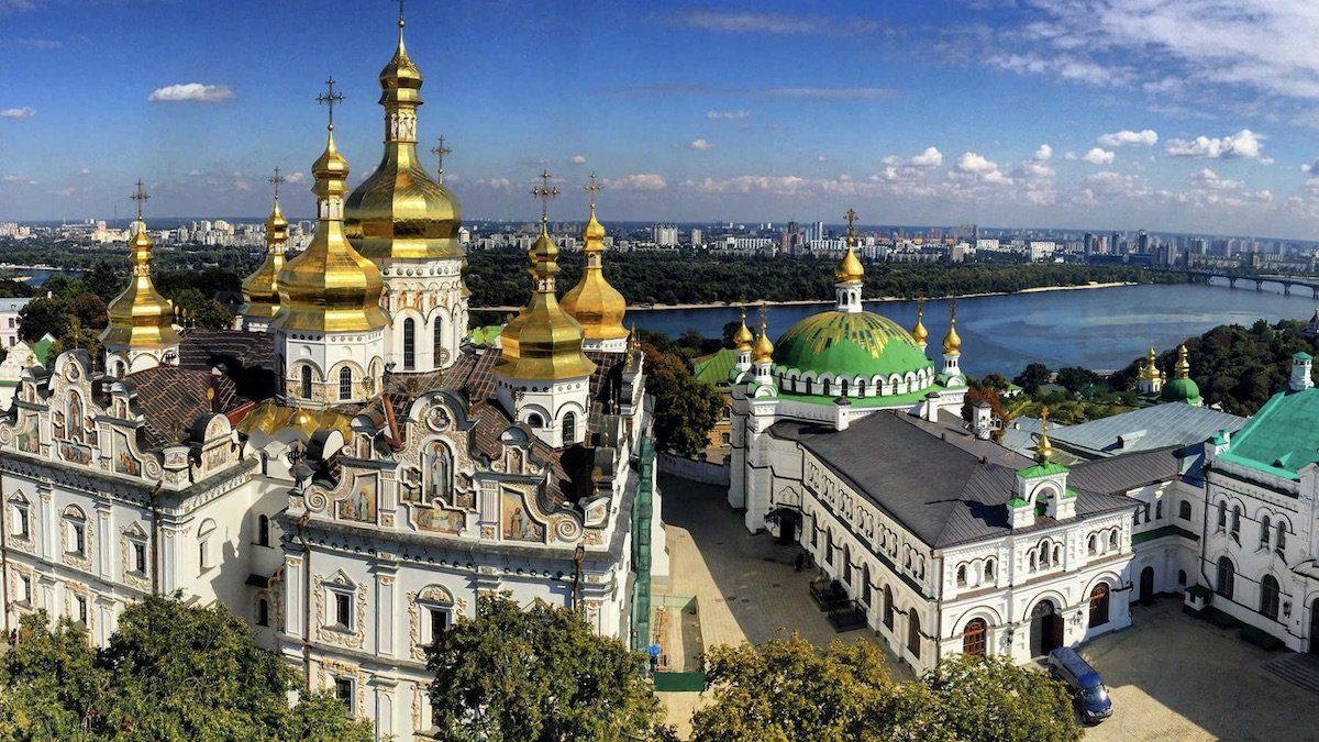 У Києво-Печерській лаврі вдвічі збільшилася кількість хворих на коронавірус: 90 інфікованих
