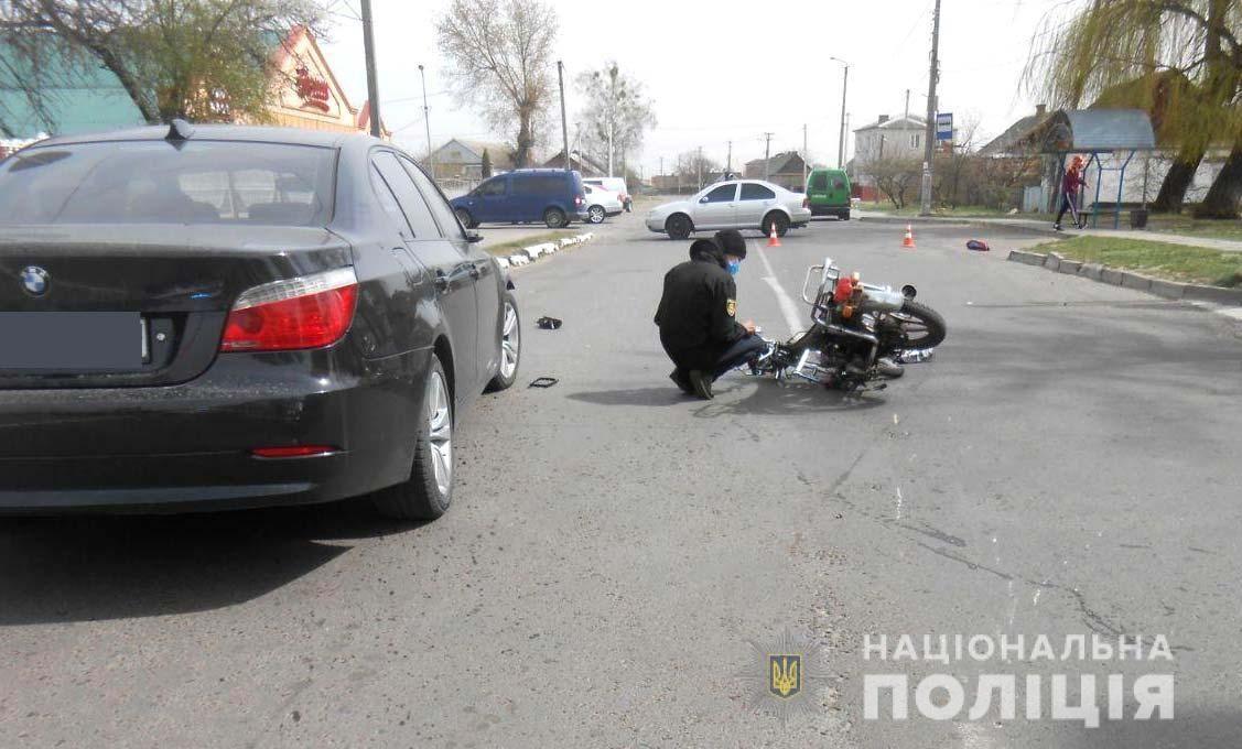 На Рівненщини мопед зіткнувся із автівкою