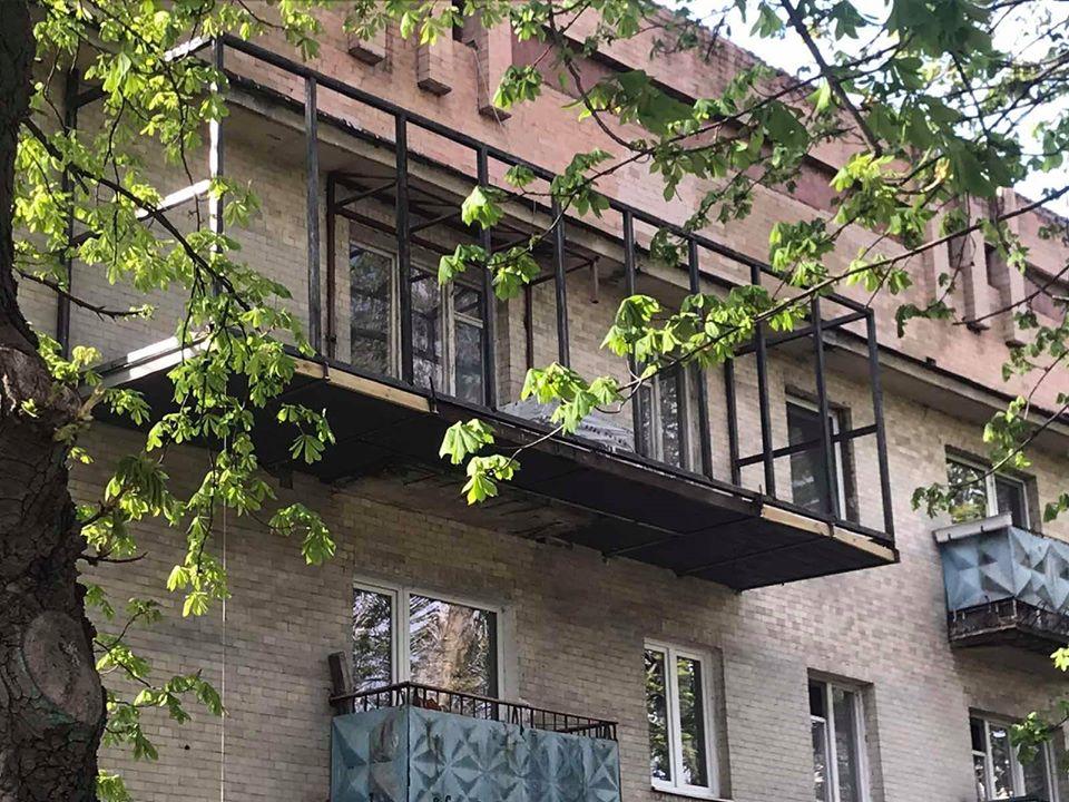 Мешканці пˊятиповерхівки в Рівному бояться руйнування будинку через незаконну реконструкцію