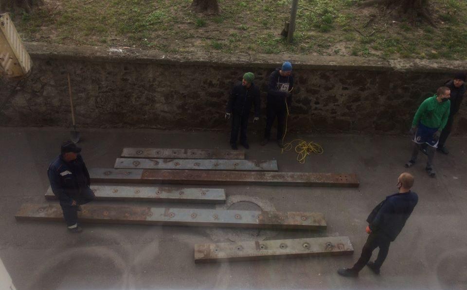 Мешканці пˊятиповерхівки в Рівному бояться руйнування будинку через незаконну реконструкцію