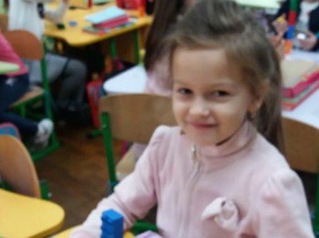 Семирічна Іринка потребує допомоги в боротьбі з раком