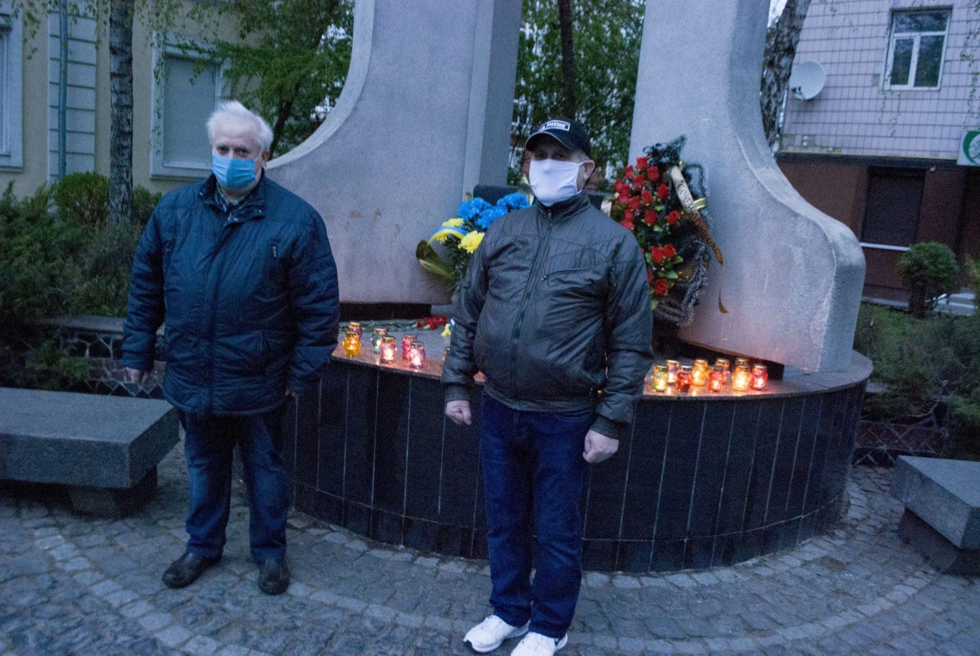 Рівненські ветерани-чорнобильці запалили 34 свічки пам&#8217;яті