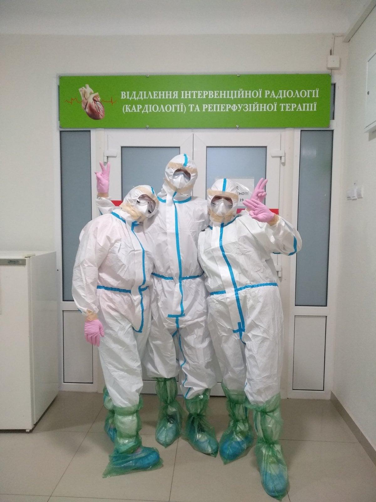 У Рівненській лікарні прооперували двох ковідних хворих з інфарктами