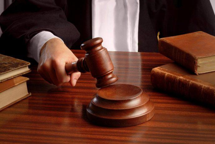Через борг за тепло суд заборонив рівнянам виїжджати за кордон