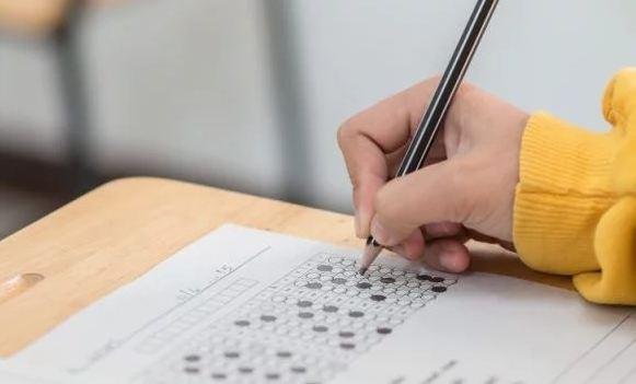 Рівненські випускники здаватимуть ЗНО 25 червня