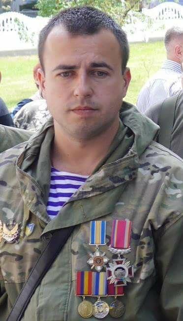В Рівненській школі відкрили пам&#8217;ятну дошку своїм учням