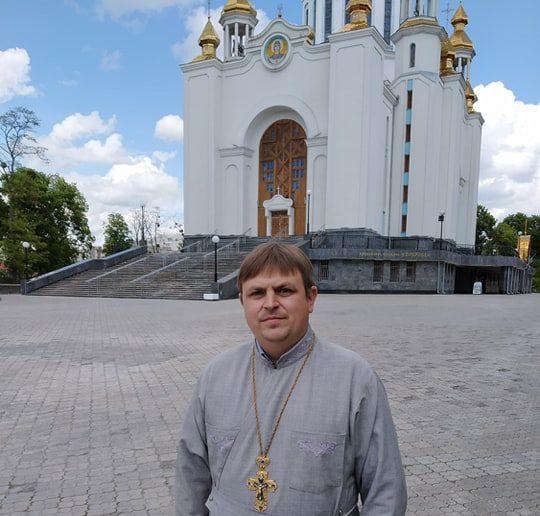 Чи існує апокаліптична “печатка диявола” пояснює рівненський священник
