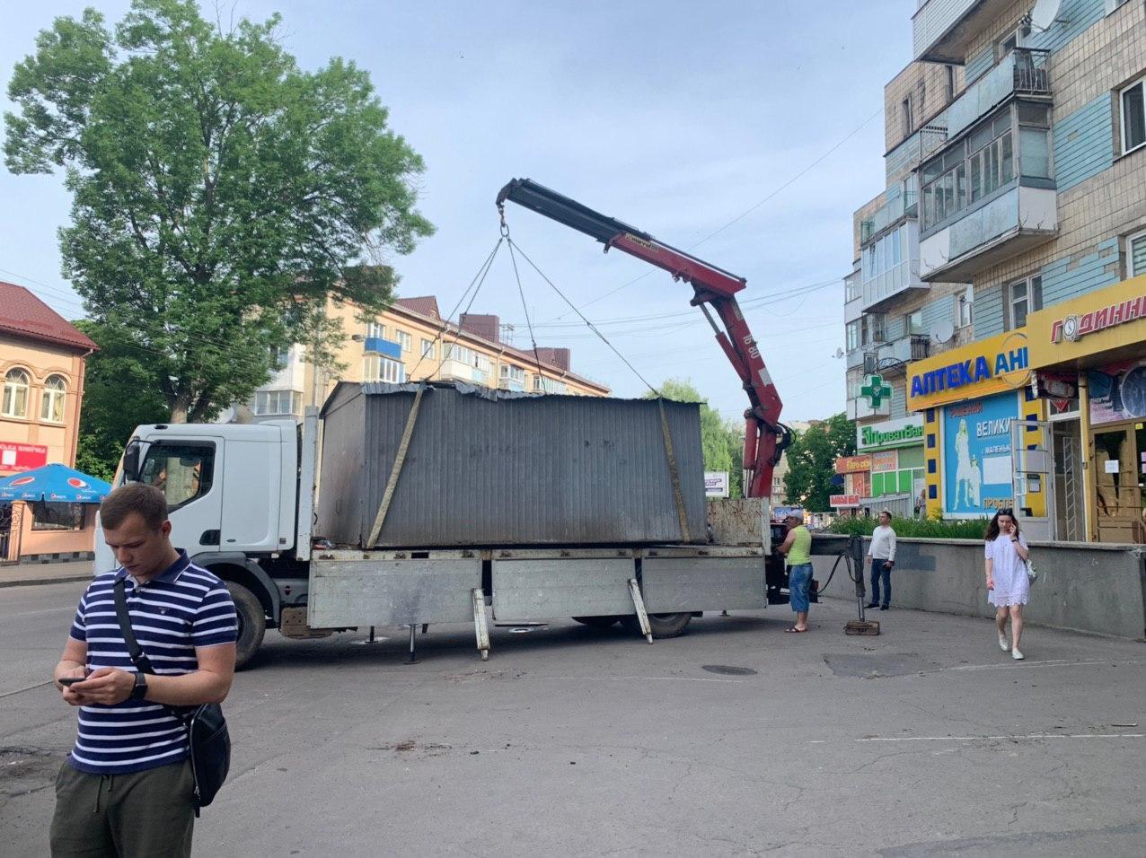 В Рівному продовжується боротьба з незаконно встановленими гаражами (ВІДЕО)