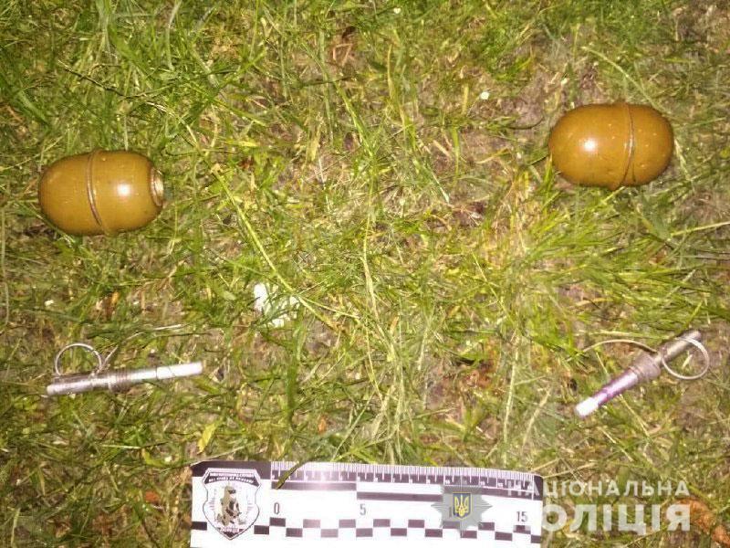 У Рівному поліцейські затримали чоловіка із двома гранатами