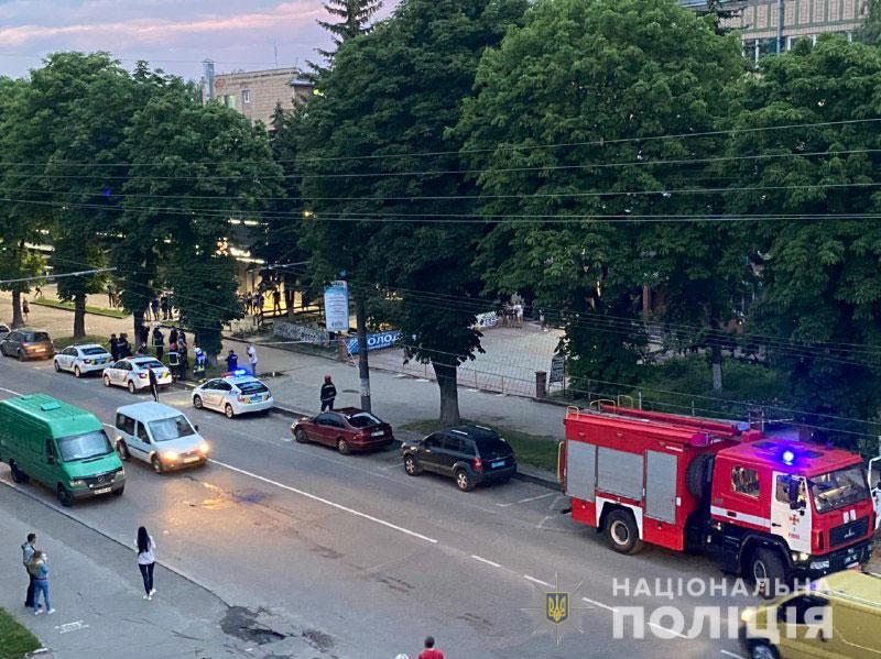У Рівному поліцейські затримали чоловіка із двома гранатами
