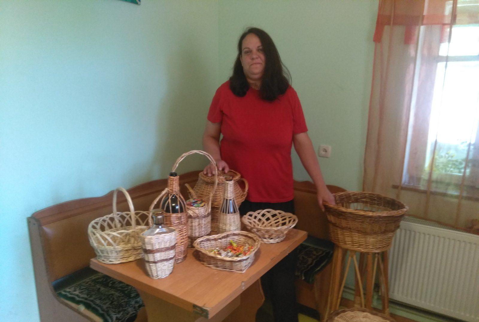 Плести унікальні лозові меблі можна навчитися у Гощі Плести унікальні лозові меблі можна навчитися у Гощі