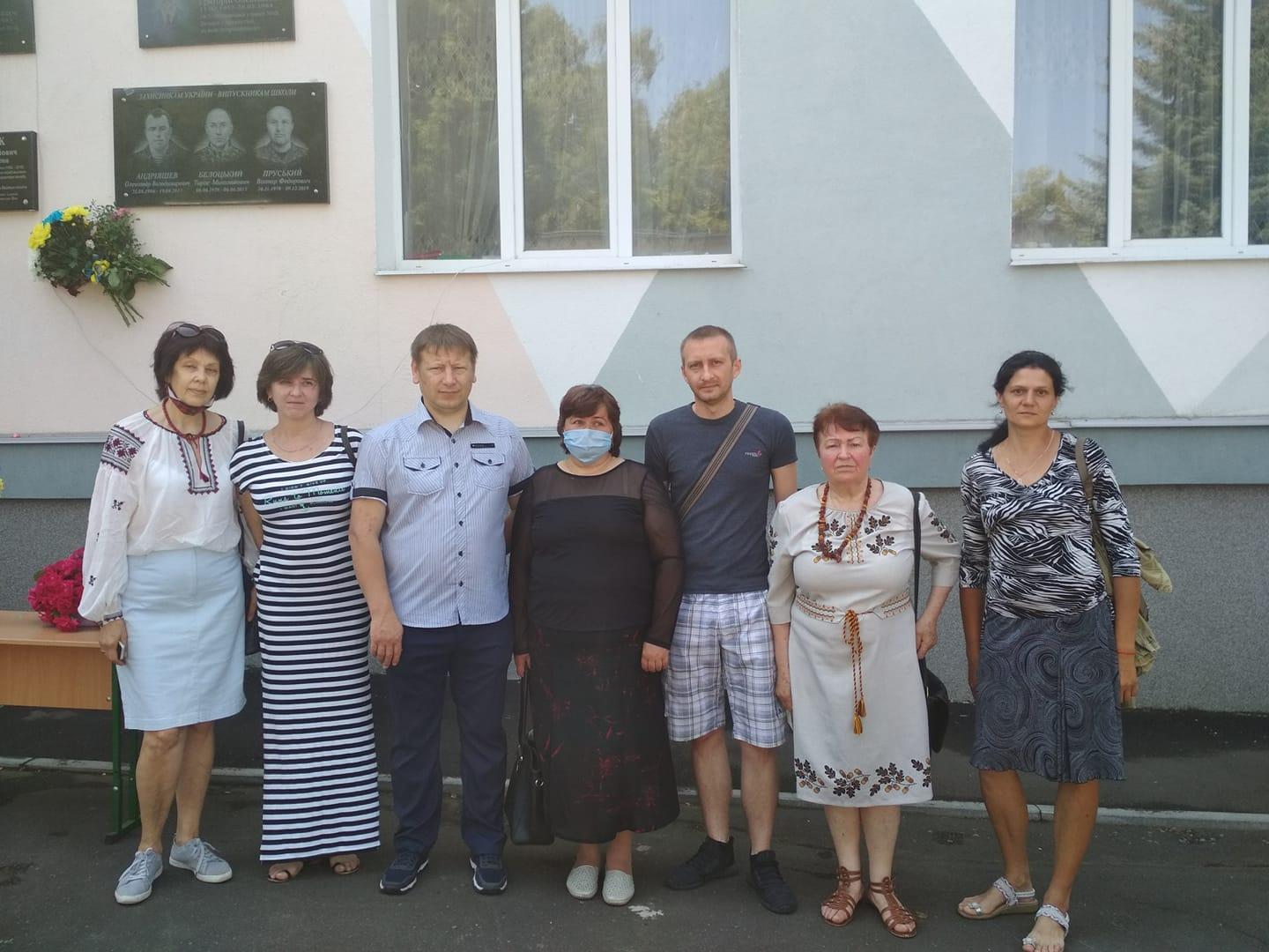 В Рівненській школі відкрили пам’ятну дошку своїм учням