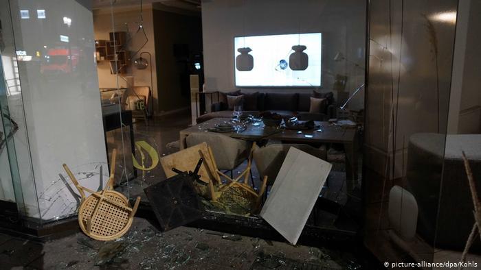 Нічний погром у Штутгарті: розграбовані магазини, поранені поліцейські та арешти