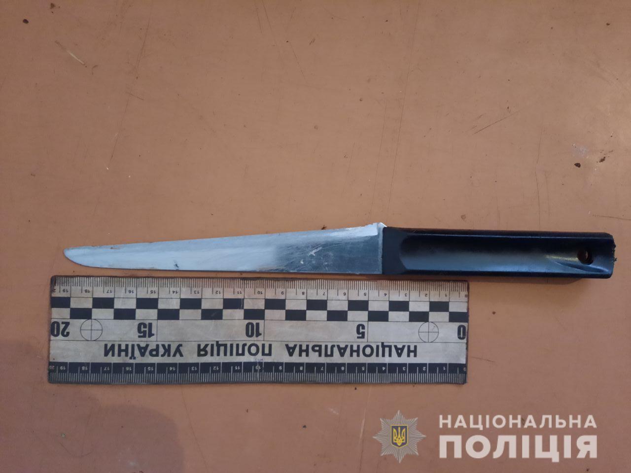 У Вараші жінка несподівано поранила ножем співмешканця