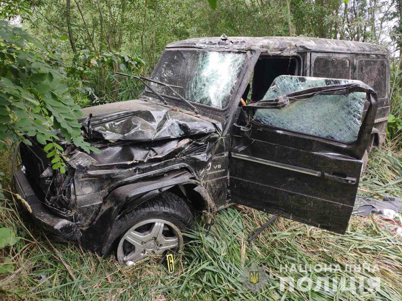 На трасі «Київ-Чоп» у ДТП отримав травми водій позашляховика