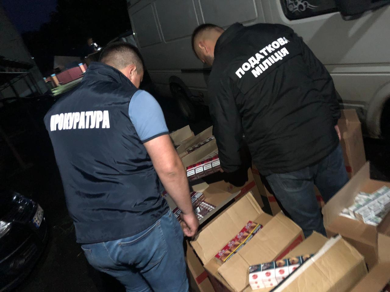 У Рівному вилучили 8 000 пачок цигарок