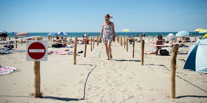 Майже 40 країн світу відкрили кордони для українців