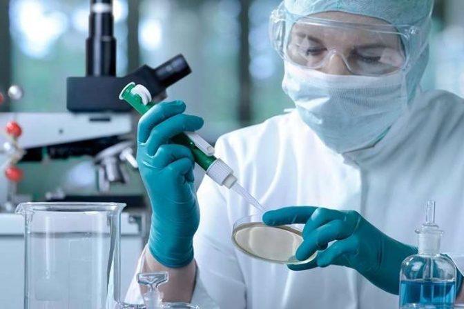 Знову більше тисячі хворих на COVID-19 в Україні за минулу добу