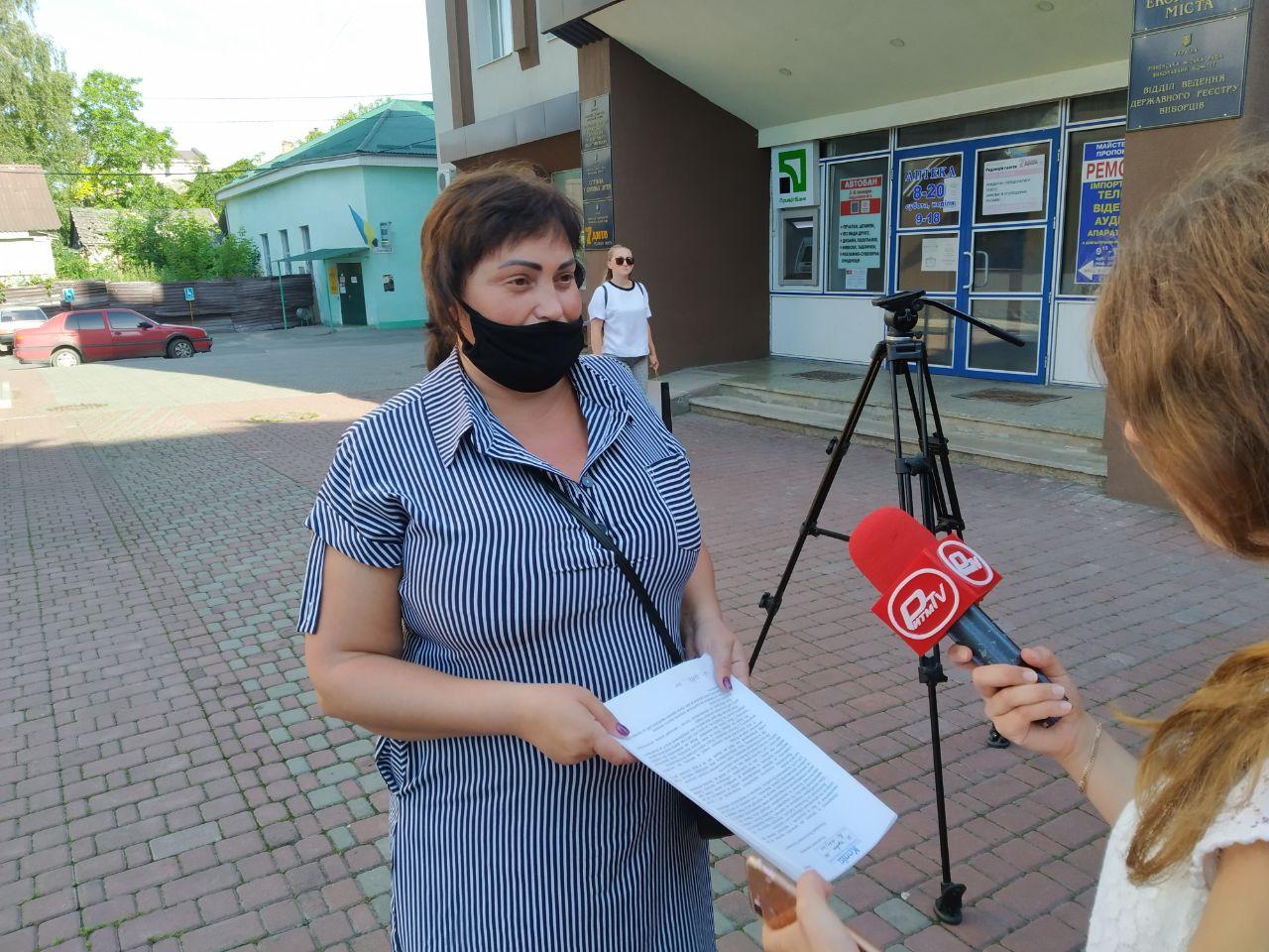 Рівнерада знову в облозі пікетувальників (ФОТО)