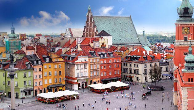 Польща з 3 липня знову запроваджує обов’язковий карантин для осіб, котрі прилітають з України